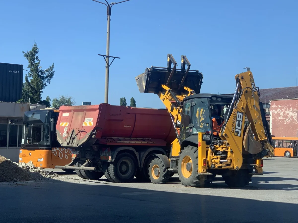 Механизирано разрушаване на сгради - снимка 6